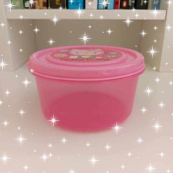 Hello Kitty Lunch Box Container! - Picture 2 of 2